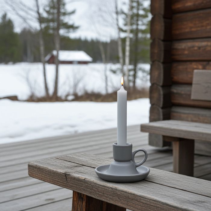 Stabkerzen – Kühles Grau by Kimmi - Ambiente Bild draussen