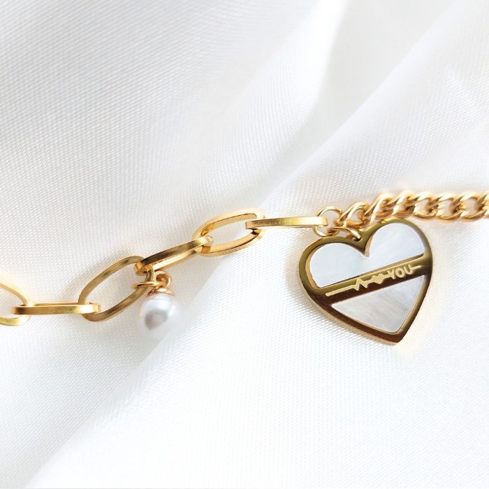 Filigrane Gliederkette des Armbands Andrea mit Herz und Perle