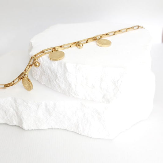 Vergoldetes Armband Linda aus Edelstahl, Nahaufnahme