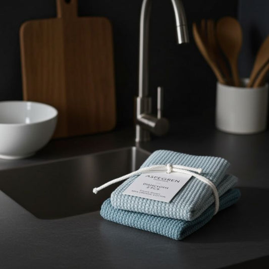 Gestrickte Spültücher Aqua im 2er-Set von Aspegren Denmark in Küchen Szene