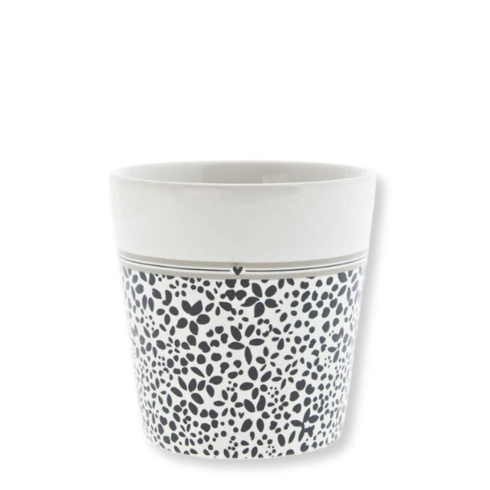 Bastion Collections Keramik Becher Wild Flower in Weiss mit schwarzem Blumenmuster – Vorderansicht