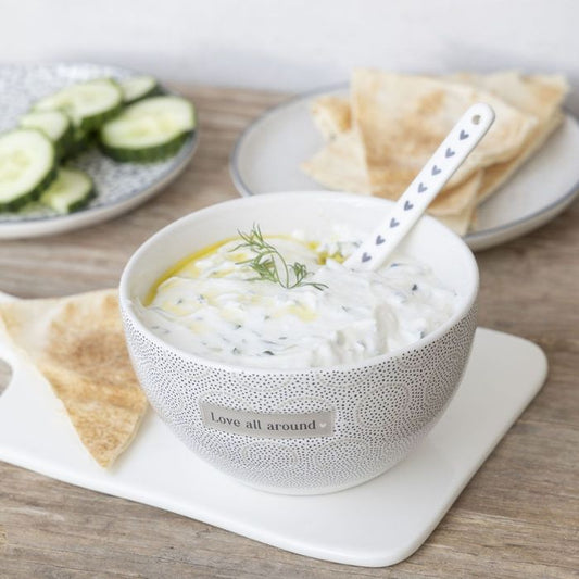 Detailansicht Bastion Collections Schale Weiss mit „Love All Around“