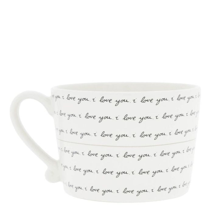 Detailansicht Bastion Collections Tasse Weiss mit „I Love You“