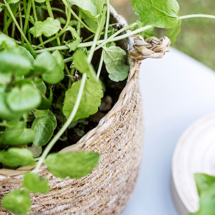 House Doctor - Detailaufnahme des geflochtenen Henkels am Korb Hang