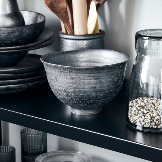 Tischgedeck mit Pion Schüssel in Schwarz-Braun von House Doctor