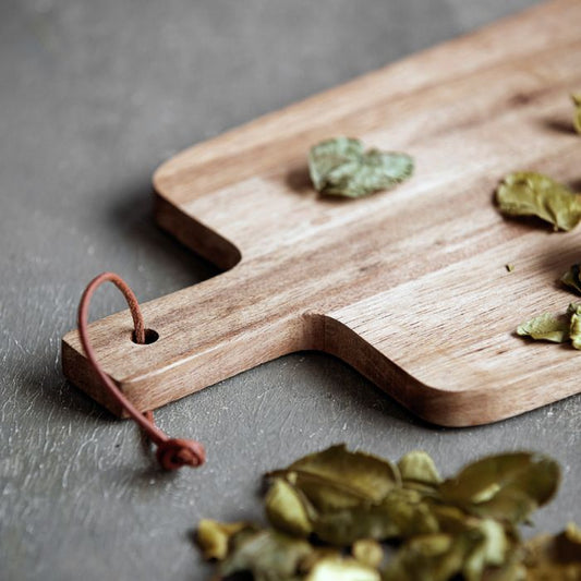 House Doctor - Nahaufnahme der Maserung vom Schneidebrett Walnut