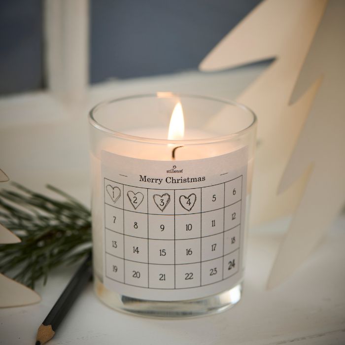 IB Laursen Weihnachtskerze im Glas nordisches Design Zahlen 1–24