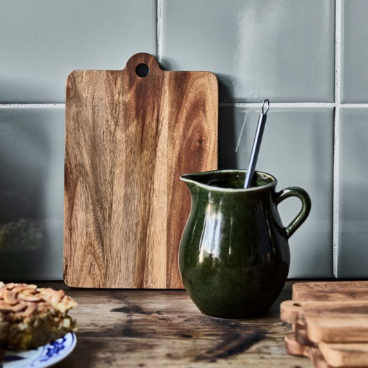 Detailansicht Schneidebrett aus Akazienholz von Nicolas Vahé