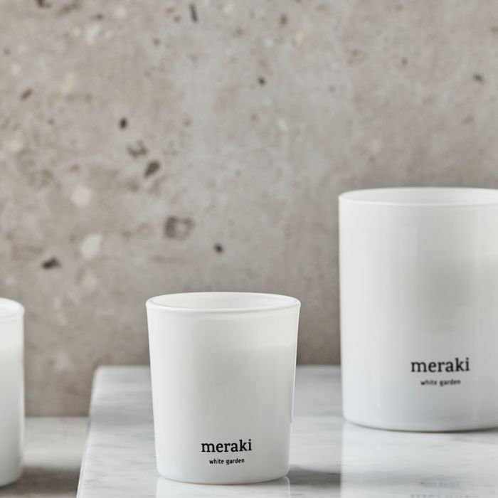 Duftkerze White Garden von Meraki im stilvollen Wohnambiente