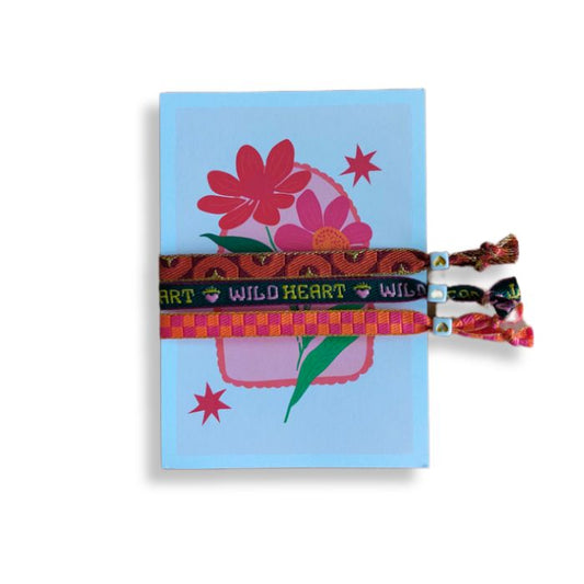 Armband Set Wild Heart mit Grusskarte Blumen und Sterne komplett Ansicht