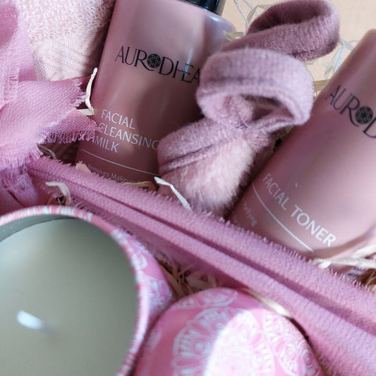 Aurodhea Pflegeset mit Gesichtswasser, Peeling und Reinigungsmilch