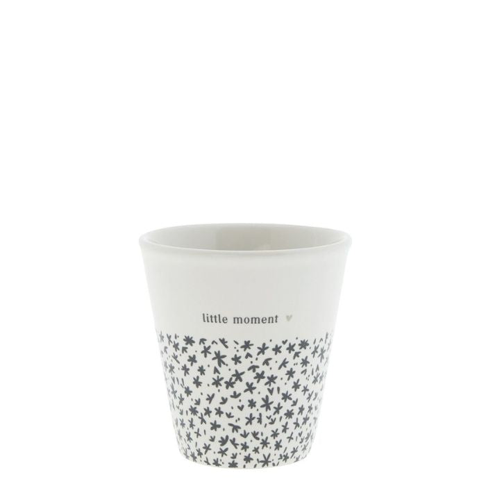 Bastion Collections Espresso-Becher Paperlook White Little Mo weiss mit feinem schwarzem Muster – Vorderansicht
