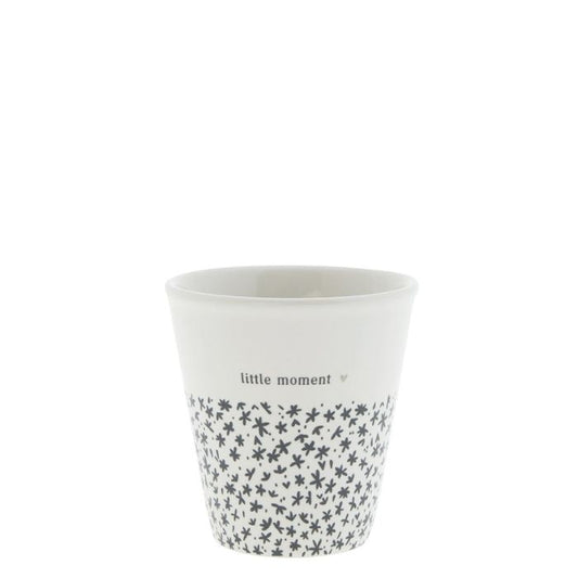 Bastion Collections Espresso-Becher Paperlook White Little Mo weiss mit feinem schwarzem Muster – Vorderansicht