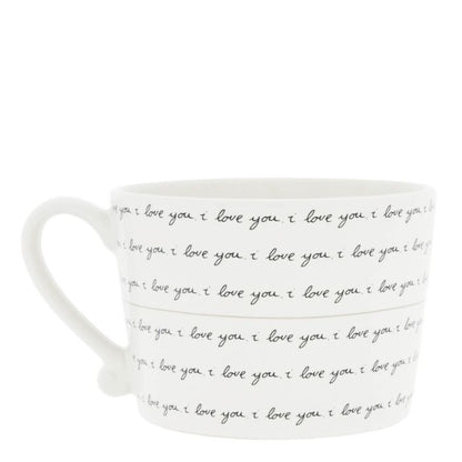 Detailansicht Bastion Collections Tasse Weiss mit „I Love You“
