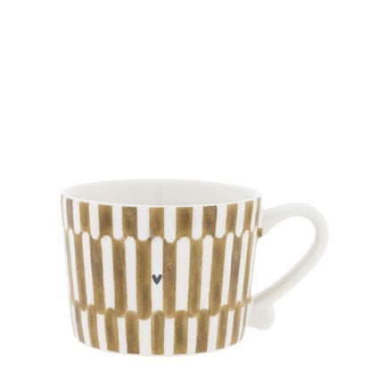 Bastion Collections kleine Tasse Weiss mit „Stack the Stripes“ – Vorderansicht