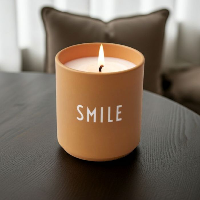 Design Letters Duftkerze Smile bei Mekea