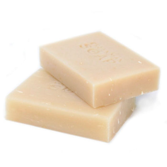 Handgemachte Naturseife mit Kokosnussöl – frisch & entspannend