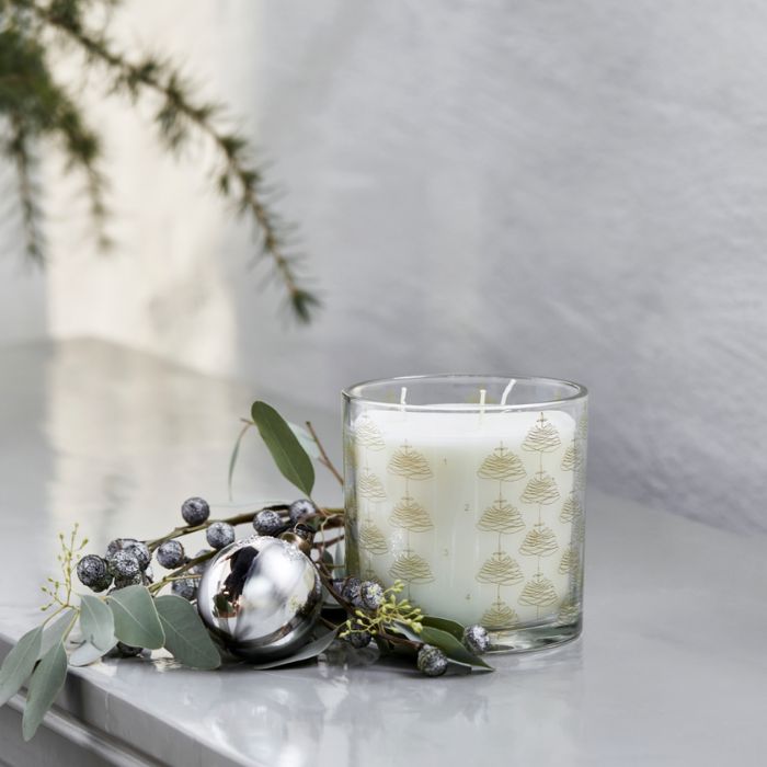 Detailaufnahme der drei Dochte der House Doctor Kerze Advent