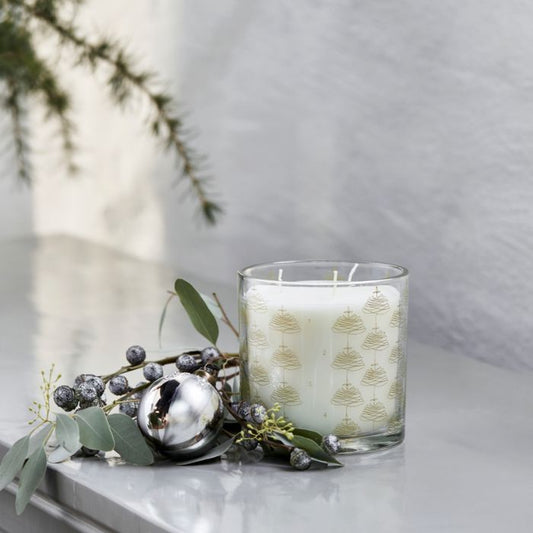 Detailaufnahme der drei Dochte der House Doctor Kerze Advent
