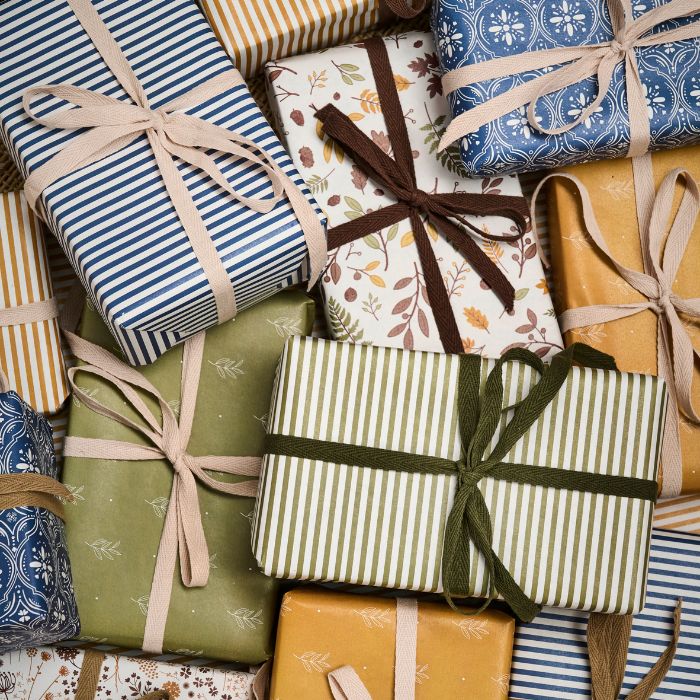 IB Laursen nachhaltiges Geschenkpapier Blattmuster