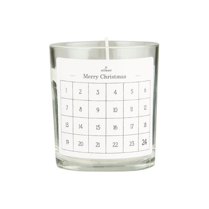 IB Laursen Weihnachtskerze Celia im Glas mit Etikett Zahlen 1–24 Ø 7,3 × H 8,3 cm