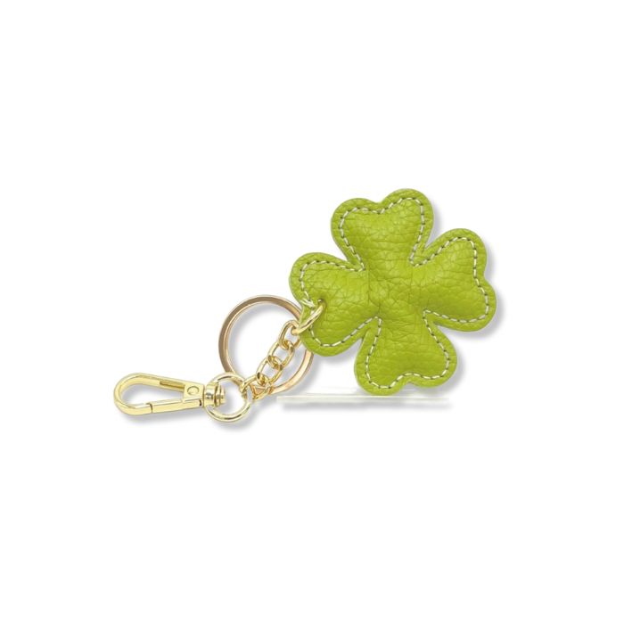 Leder-Schlüsselanhänger Glücksklee aus Italien in Grasgrün mit goldfarbenem Schlüsselring