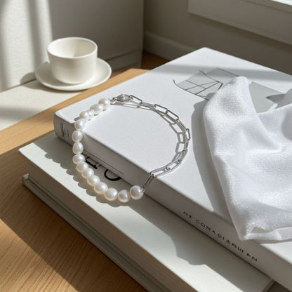 Perlen Armband Messina - 925er Sterling Silber mit Perlen Iin Ambiente 