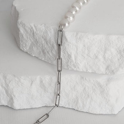 Filigranes Perlenarmband „Messina“ aus 925er Silber, frontal fotografiert