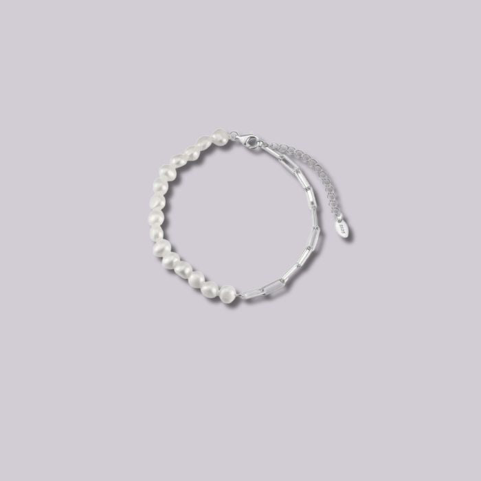 Perlen Armband Messina - 925er Sterling Silber mit Perlen Iin Ambiente 