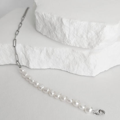 Perlenarmband „Messina“ elegant präsentiert in Schmuckbox
